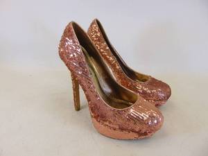 lot 91 image: Pair of Pink Sequin Steve Madden Shoes Sz 7.5