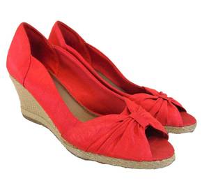 lot 92 image: Pair of Stylish Life Stride Red Wedge Open Toe Shoes Size 9W
