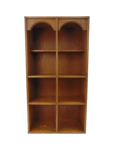 lot 41 image: Beautiful Solid Wood Vintage Bookshelf