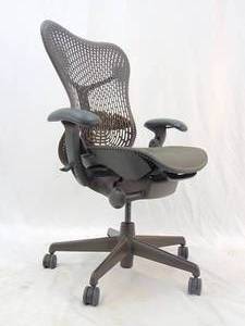 lot 511 image: Authentic Herman Miller Mirra Office Chair #4
