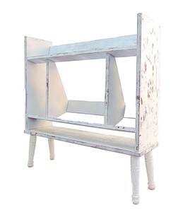 lot 138 image: Vintage Small Mid Century Shelf