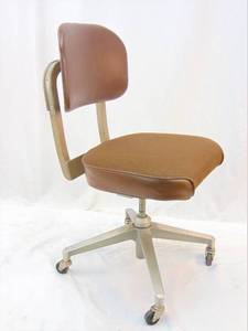 lot 168 image: Vintage Mid Century STEELCASE Rolling Office Chair