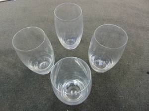 lot 207 image: Set of 4 Drinking Glasses