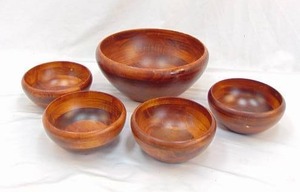 lot 245 image: Beautiful Mid Century 5 Piece Wooden Bowl Set