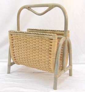 lot 251 image: Vintage Bamboo & Wicker Vintage Magazine Holder - Great Condition