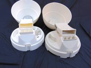 lot 255 image: Pair of Conair Salon Hair Dryer - Working
