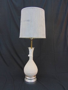 lot 282 image: Stunning Vintage Mid Century White Porcelain Pineapple Tall Table Lamp