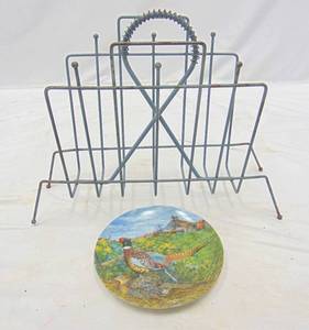 lot 303 image: Vintage Atomic Mid Century Wire MagazineNewspaper Holder & Plate
