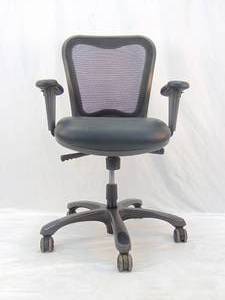 lot 334 image: Black Rolling Office Chair
