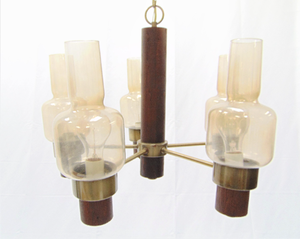 lot 366 image: Vintage MCM Wood & Glass 4 Light Chandelier