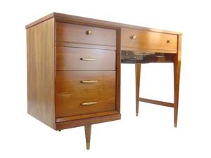 lot 345 image: Walnut Wood Vintage Mid Century Singer Sewing Machine Work Table with Machine
