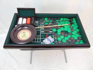 lot 751 image: Foldable Game Table Perfect Gift  Great Condition