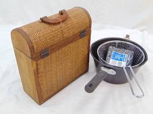 lot 753 image: Cooking Pot, Strainer & Wicker Carry All - All New