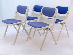 lot 824 image: Set of 4 Dorsal Chairs by Giancarlo Piretti & Emilio Ambasz - Stackable