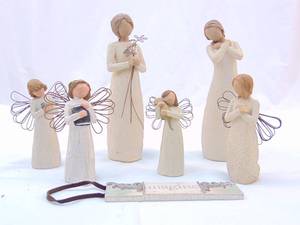 lot 1002 image: Lot of Willow Tree Angels