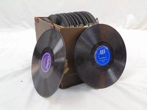 lot 867 image: Lot of Vintage Records