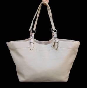 lot 694 image: Authentic COACH Pearl Leather Satchel Handbag Consignment Collection