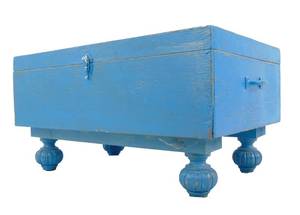 lot 841 image: Vintage Teal Wood Chest with Funny Cute Legs