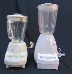 lot 903 image: Pair of Working Blenders