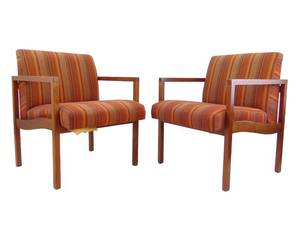 lot 690 image: PAIR of Solid Walnut Vintage Arm Chairs by Monarch Furniture