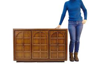 lot 888 image: Small Wood Credenza with China Cabinet Top