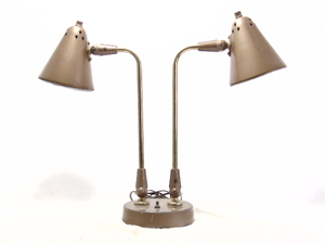 lot 337 image: Vintage Mid Century 2 Light Table Lamp