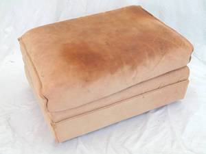 lot 48 image: Vintage Velvet Ottoman on Wheels