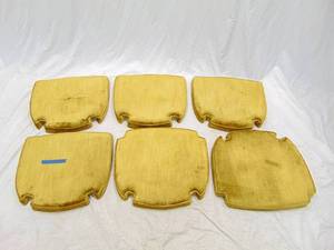 lot 138 image: Set of 6  Vintage Merigold Colored Velvet Dining Seats by Ethan Allen
