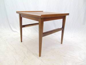 lot 454 image: Vintage Side Table