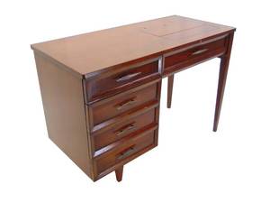 lot 26 image: SINGER Vintage Sewing Machine with Mid Century Sewing Machine Table