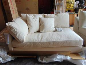 lot 17 image: Alexis One Arm Loveseat by Klaussner