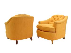 lot 6 image: Pair of Henredon Vintage Mid Century Tufted Back Orange Chairs