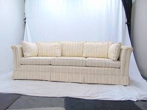 lot 25 image: Ivory Vintage Sofa