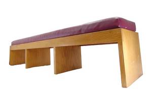 lot 34 image: Large Oak Bench with Vinyl Top