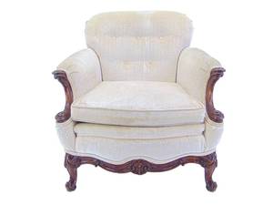 lot 35 image: Vintage Lounge Chair - Needs New Upholstery