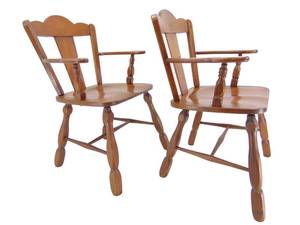 lot 42 image: Pair of Vintage Wood Chairs Classic American Style