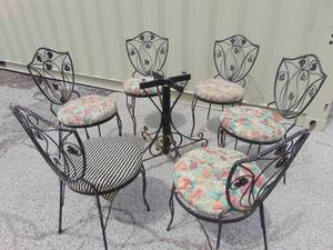 lot 268 image: Vintage Mid Century Black Iron Patio Table & Chairs