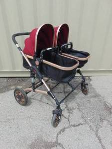 lot 269 image: Double Stroller