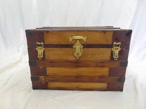 lot 147 image: Vintage Wood Trunk - Would Make Great Coffee Table