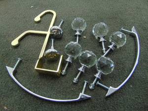 lot 162 image: Lot with Door Hooks & Crystal Knobs and Cabinet Hardware