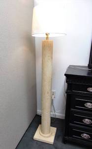 lot 332 image: 1990s Beachy Light Wood & Concrete Floor Lamp - Working - Showroom