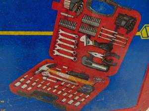 lot 312 image: 107 pc. Tool Set with Case