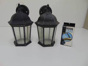 lot 315 image: Pair of Outdoor Sconces  Book Light