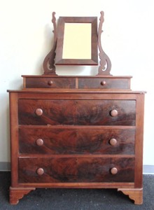 lot 395 image: Antique Chest of Drawers with Beautiful Veneers