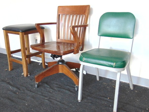 lot 418 image: Lot of Chairs