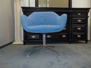 lot 241 image: Vintage Mid Century Swivel Arm Chair with Chrome Base