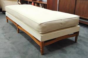 lot 82 image: Vintage Mid Century White Vinyl Daybed  Huge Ottoman -SHOWROOM