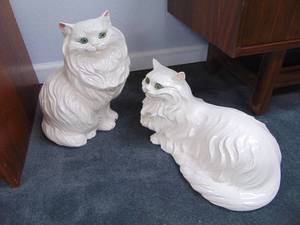lot 79 image: Pair of Vintage Ceramic Cats Signed Audrey - SHOWROOM