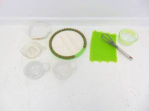 lot 484 image: Mixed Lot of Kitchen Items