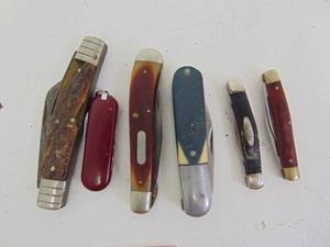 lot 490 image: Lot of Pocket Knives